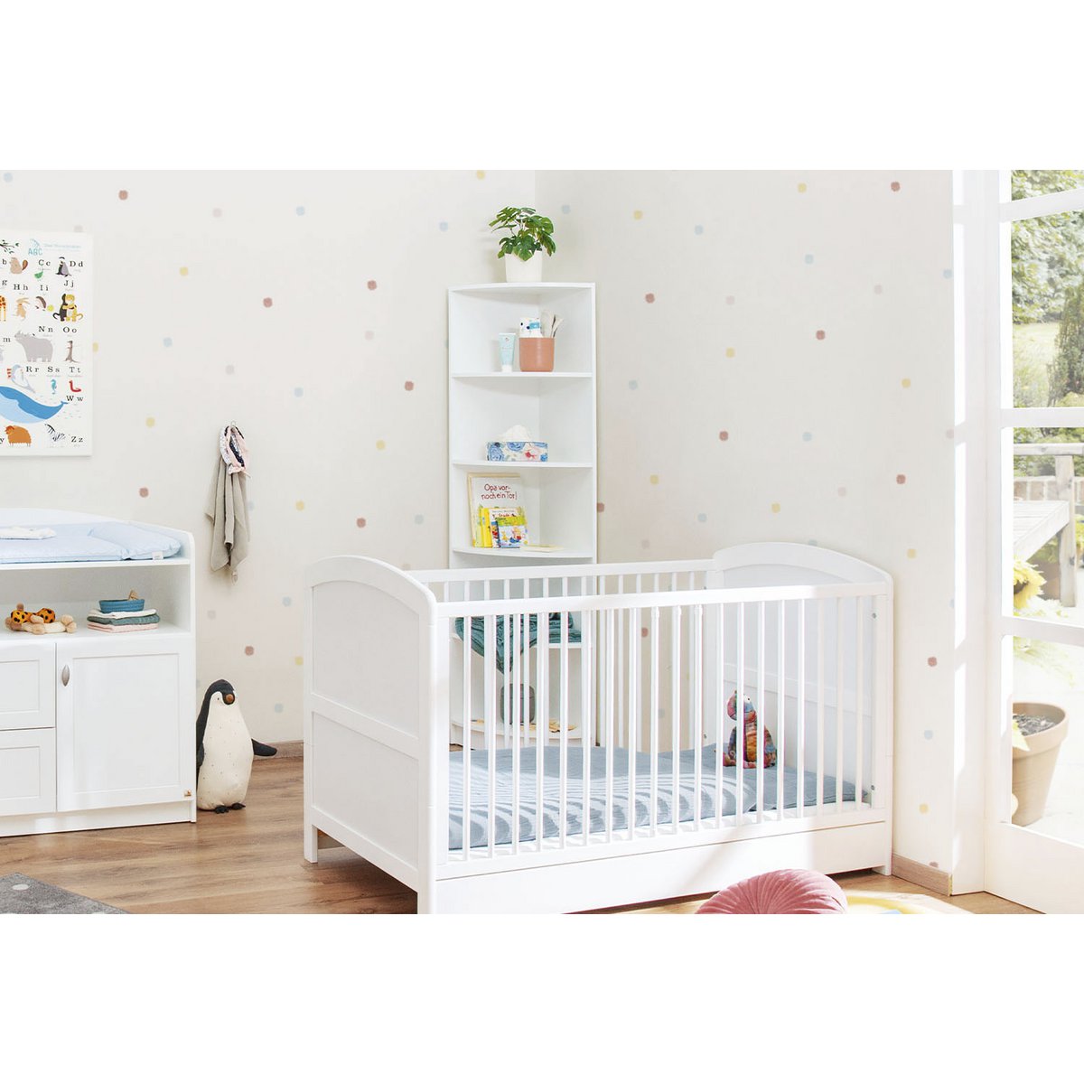 Corner shelf white