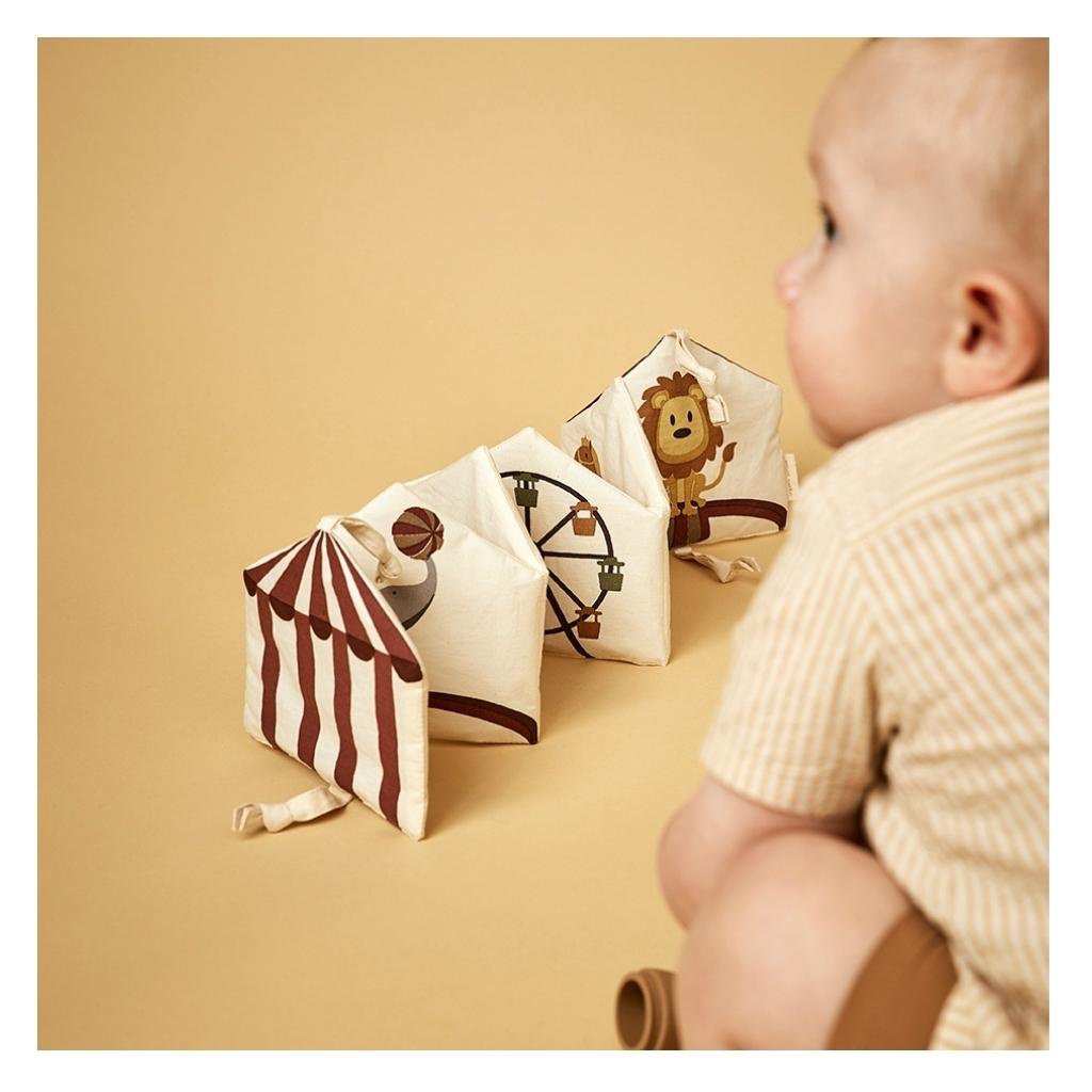 Kit fabric book-Cream - Circus