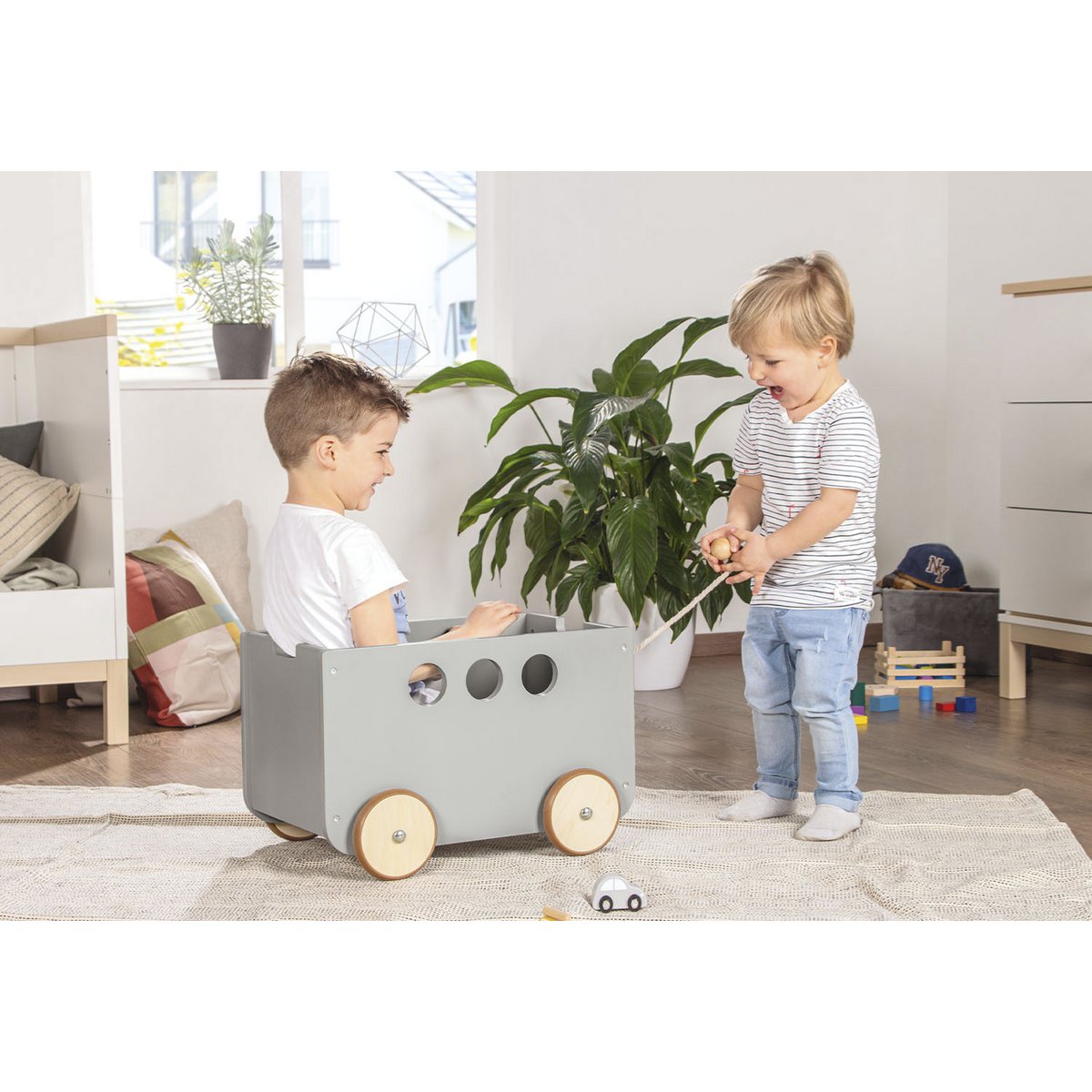 Toy box on wheels 'Jim', grey