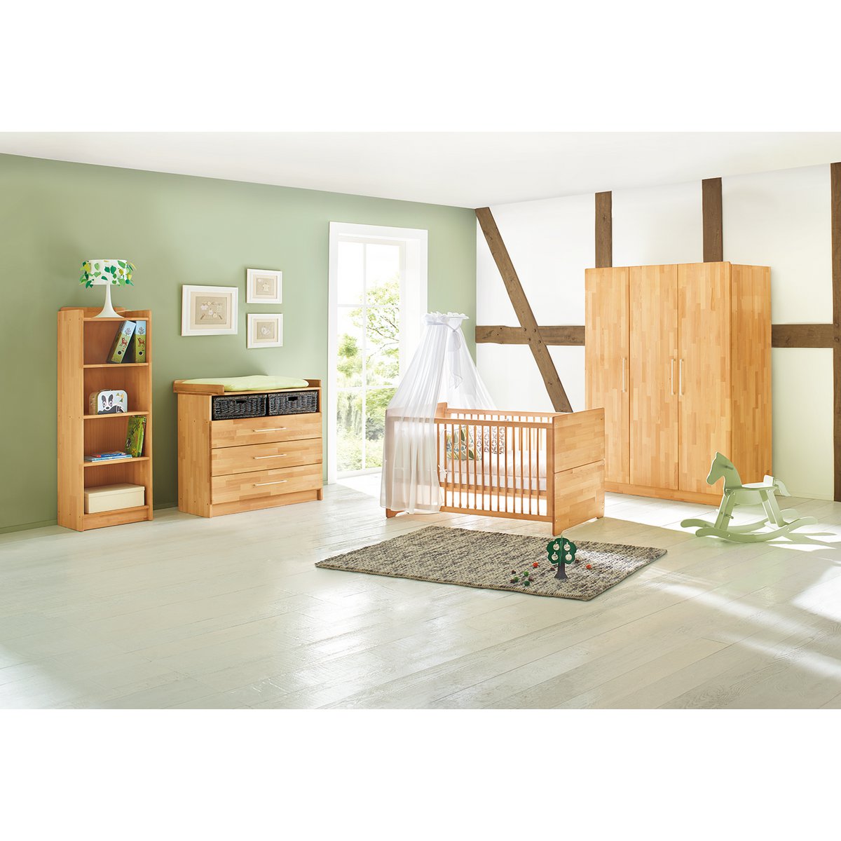 Nursery 'Natura' wide large
3 parts: cot, wide dresser, large wardrobe