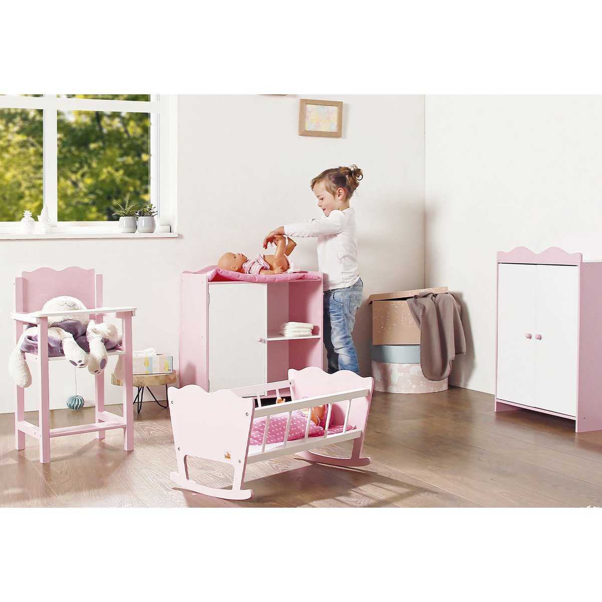 Doll dresser 'Jasmin'