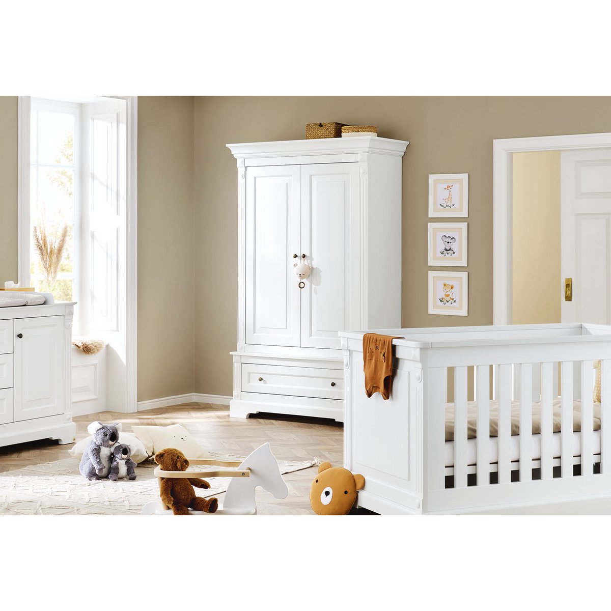 Wardrobe 'Emilia'