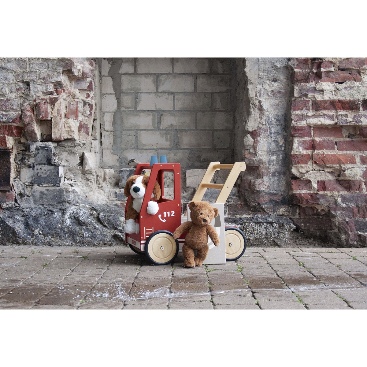 Leather walker 'Feuerwehrauto Fred'