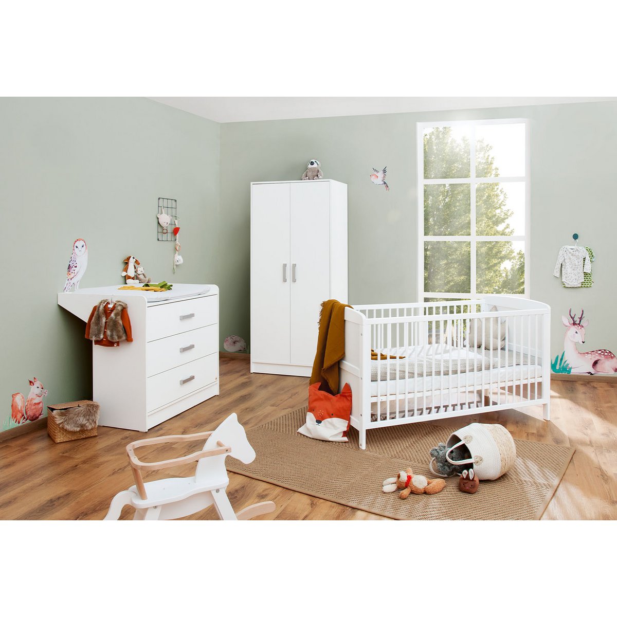 Nursery 'Viktoria' wide
3 parts: cot, wide chest of drawers, 2-door wardrobe