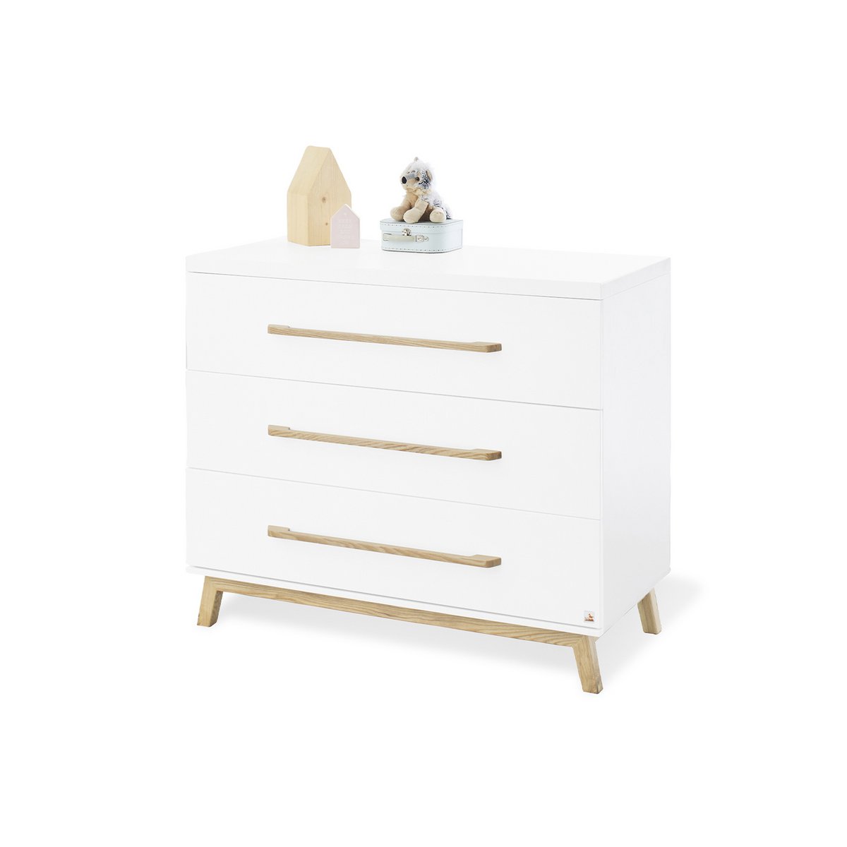 Nursery 'Riva' wide large
3 parts: cot, wide dresser, large wardrobe