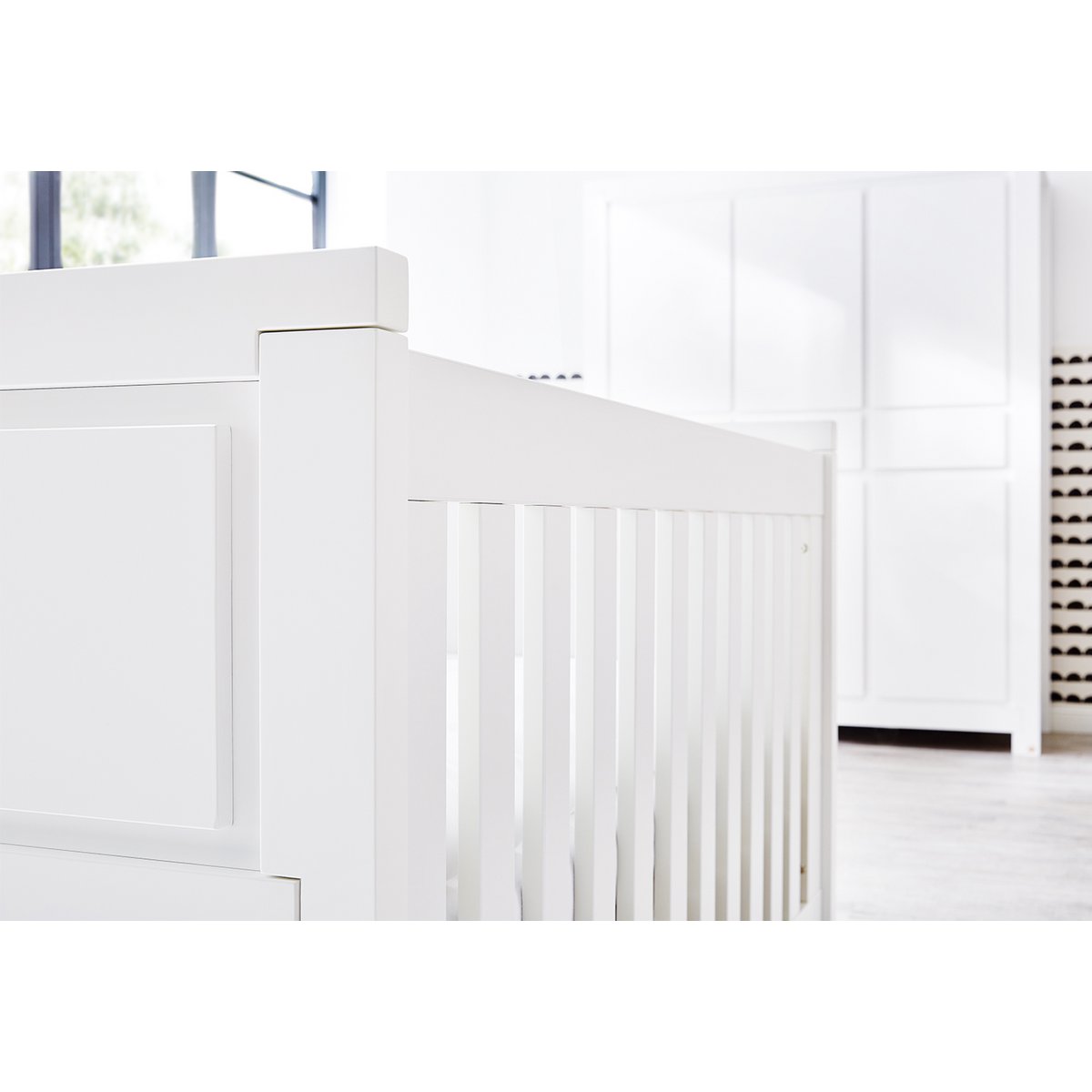 Starter set 'Milk' extra wide, incl. wall shelf
 3 parts: cot, extra wide dresser, wall shelf