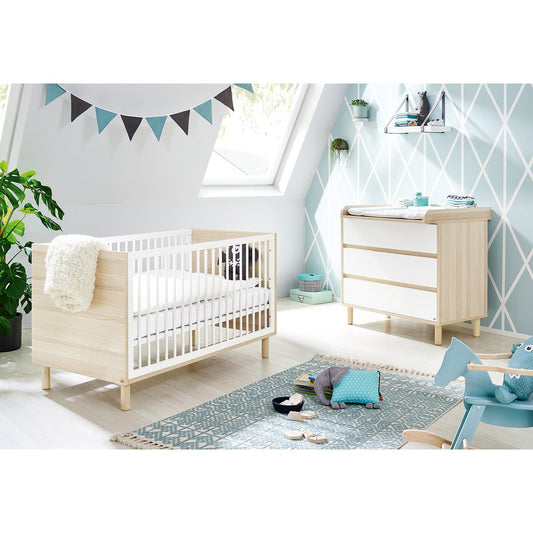 Starter set 'Flow' wide
 2 parts: cot, wide chest of drawers