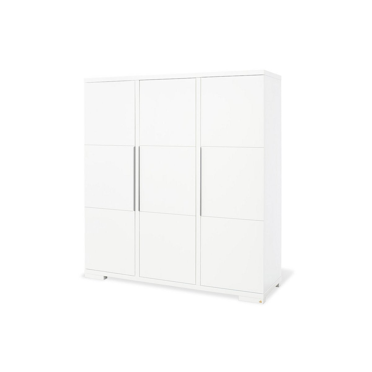 Nursery 'Polar' wide large, incl. planter wall shelf4 parts: bed, wide dresser, large wardrobe, wall shelf