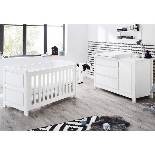 Starter set 'Milk' extra wide
 2 parts: cot, extra wide chest of drawers