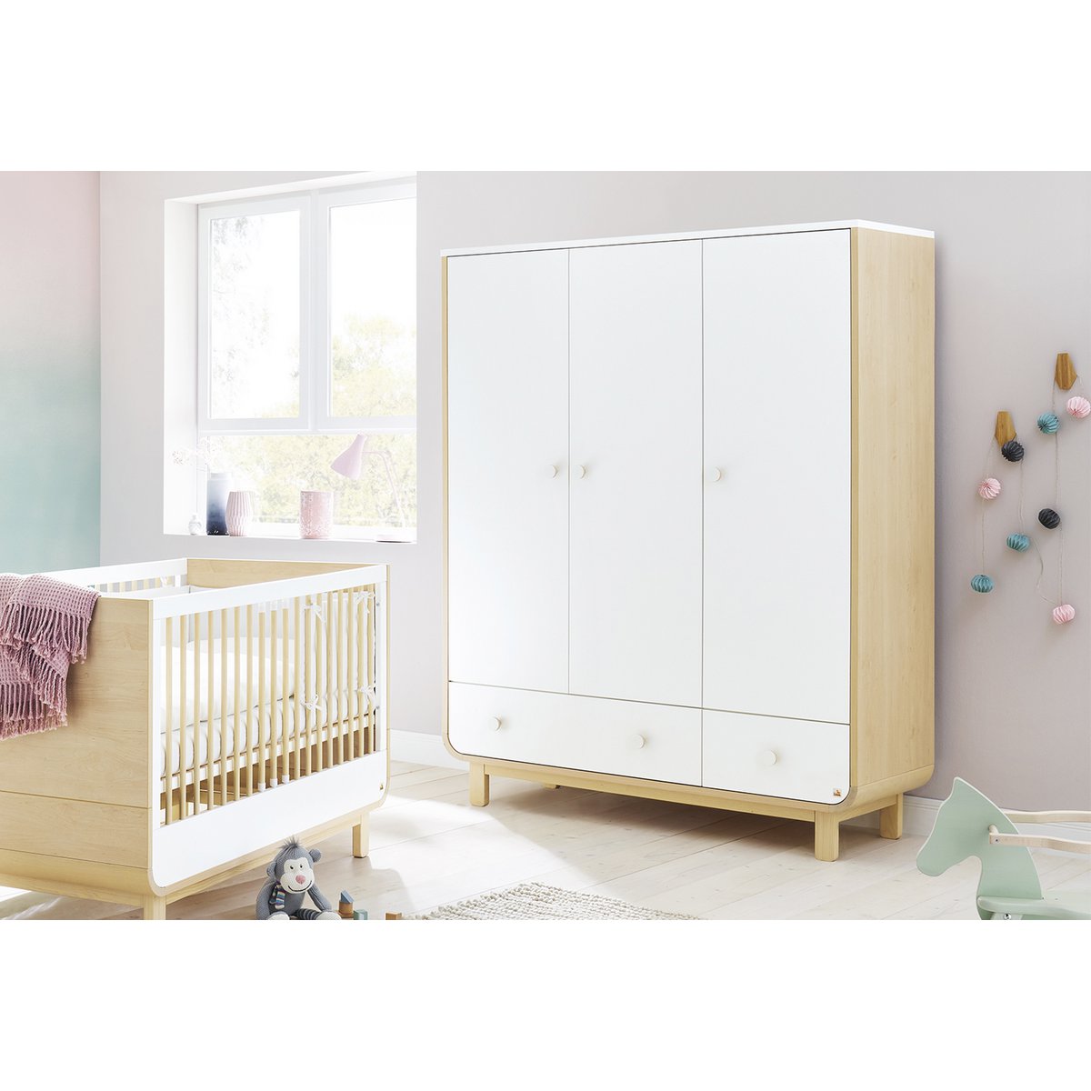 Wardrobe 'Round' large