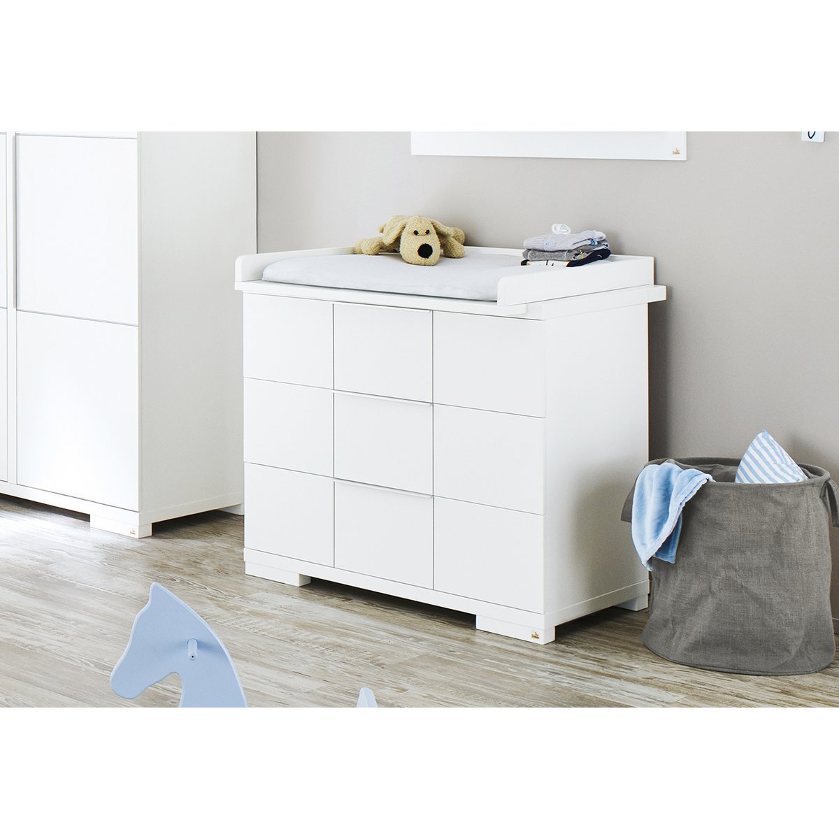 Chest of drawers 'Polar' wide