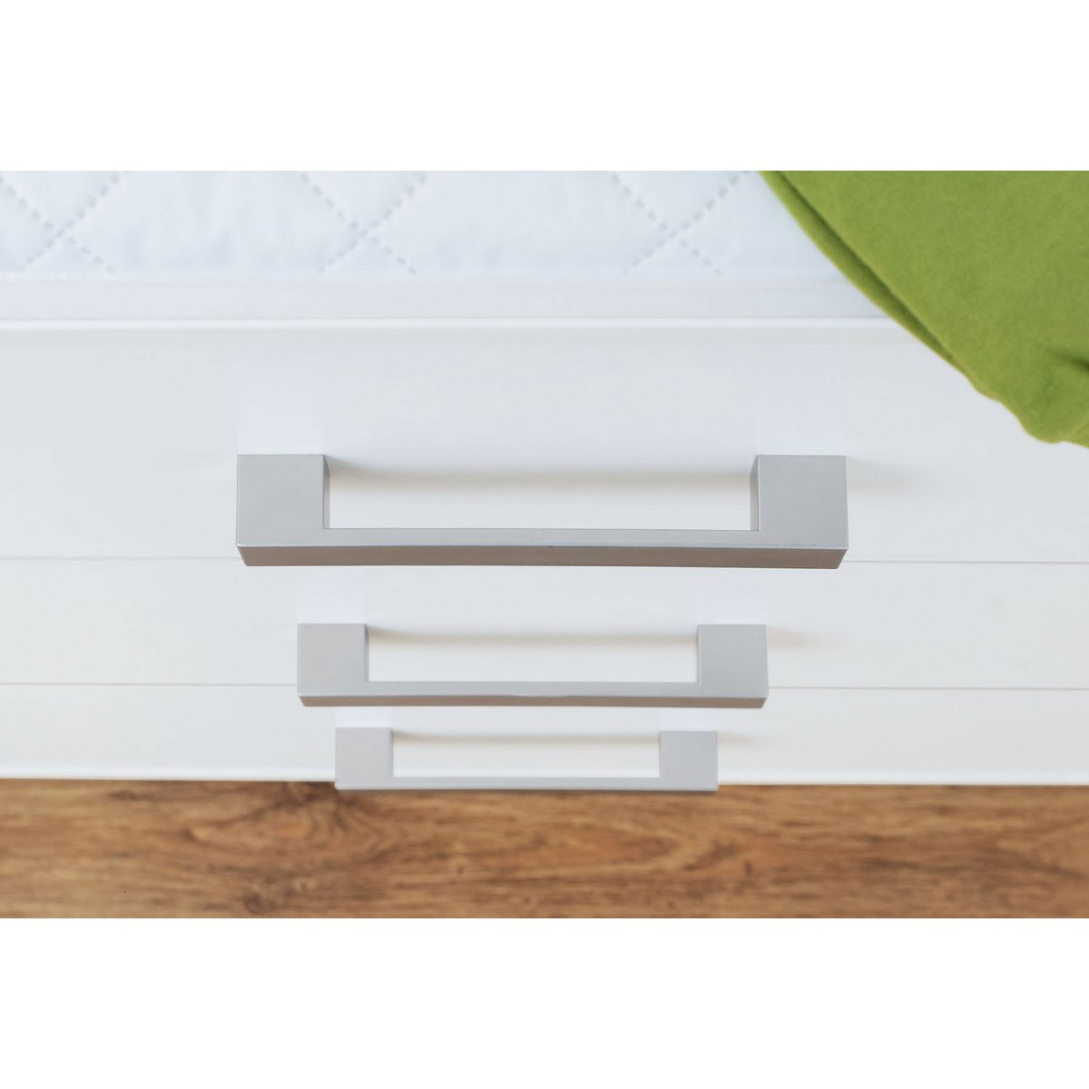 Starter set 'Viktoria' wide 2-piece: cot bed, wide chest of drawers
