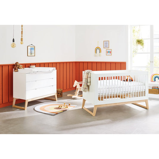 Starter set 'Bridge' wide
 2 parts: cot, wide chest of drawers