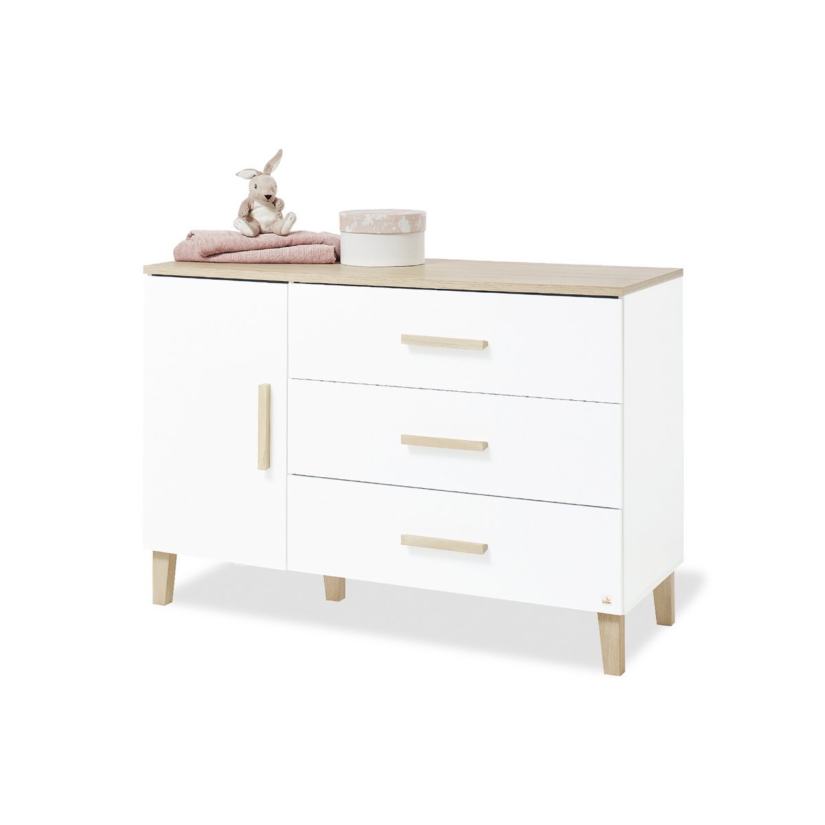 Starter set 'Lumi' extra wide
 2 parts: cot, extra wide chest of drawers