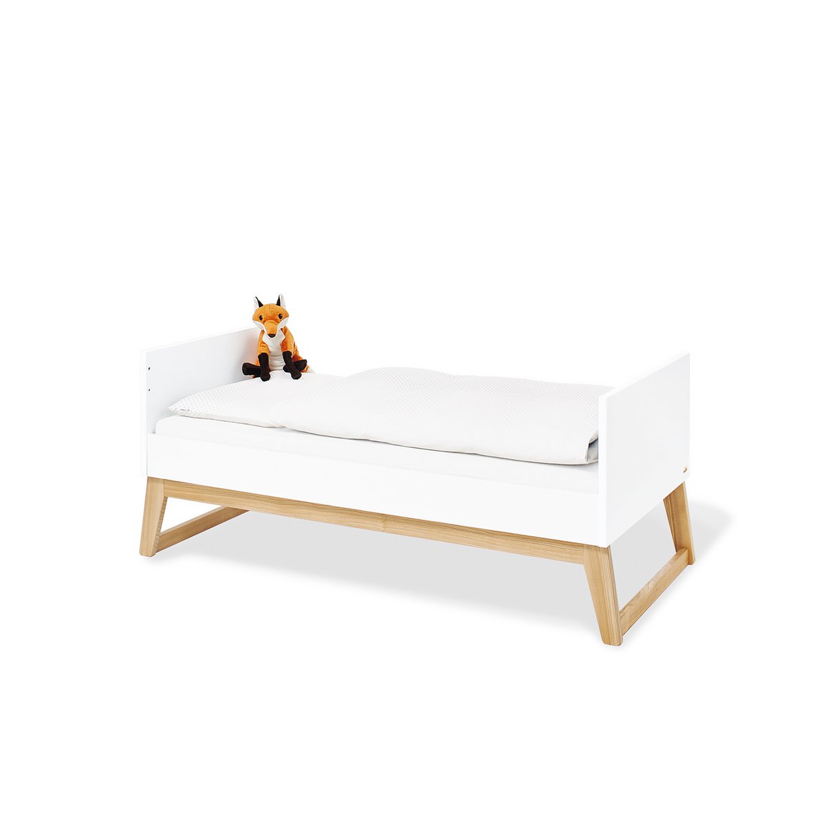 Nursery 'Brug' wide, incl. wall shelf
 4 parts: bed, wide chest of drawers, 2-door wardrobe, wall shelf