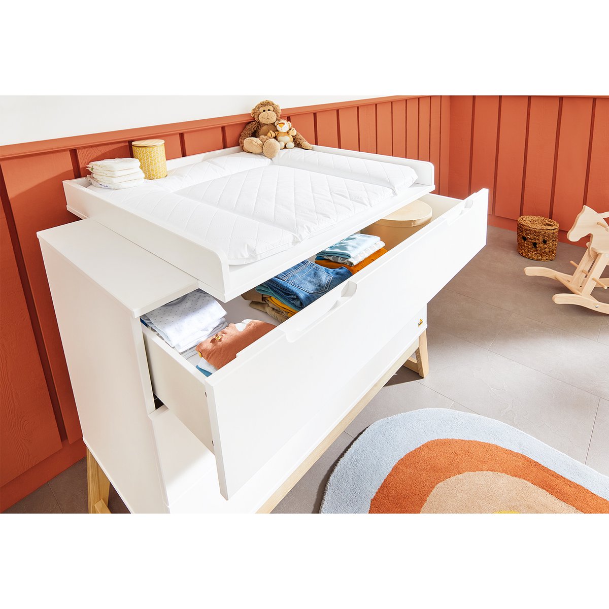 Nursery 'Brug' extra wide
 3 parts: cot, extra wide chest of drawers, 2-door wardrobe
