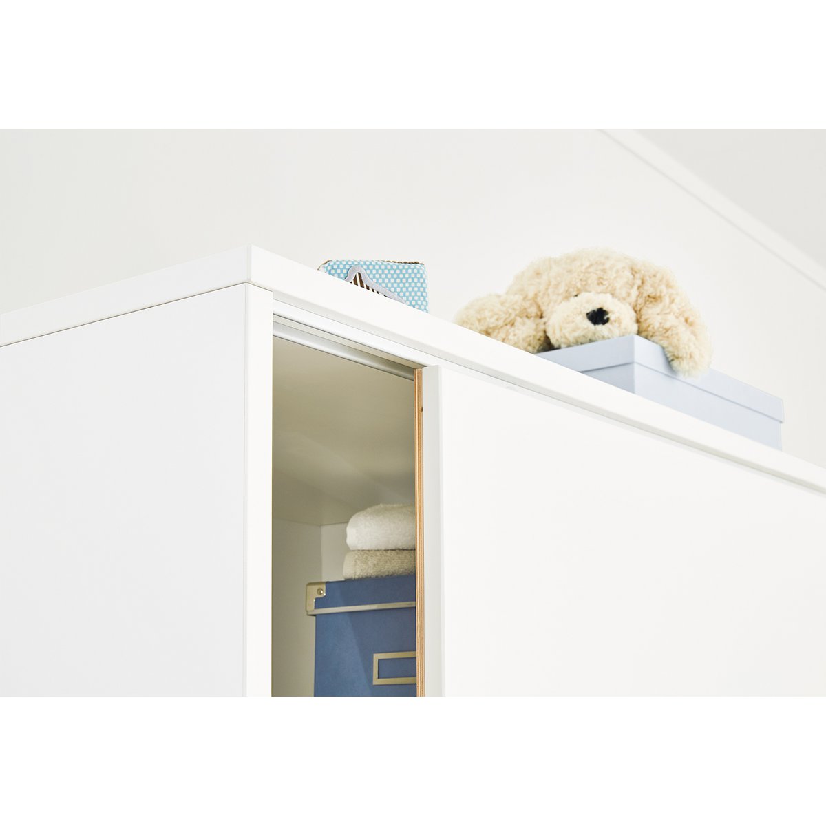 Nursery 'Move' wide large
 3 parts: cot, wide dresser, large wardrobe