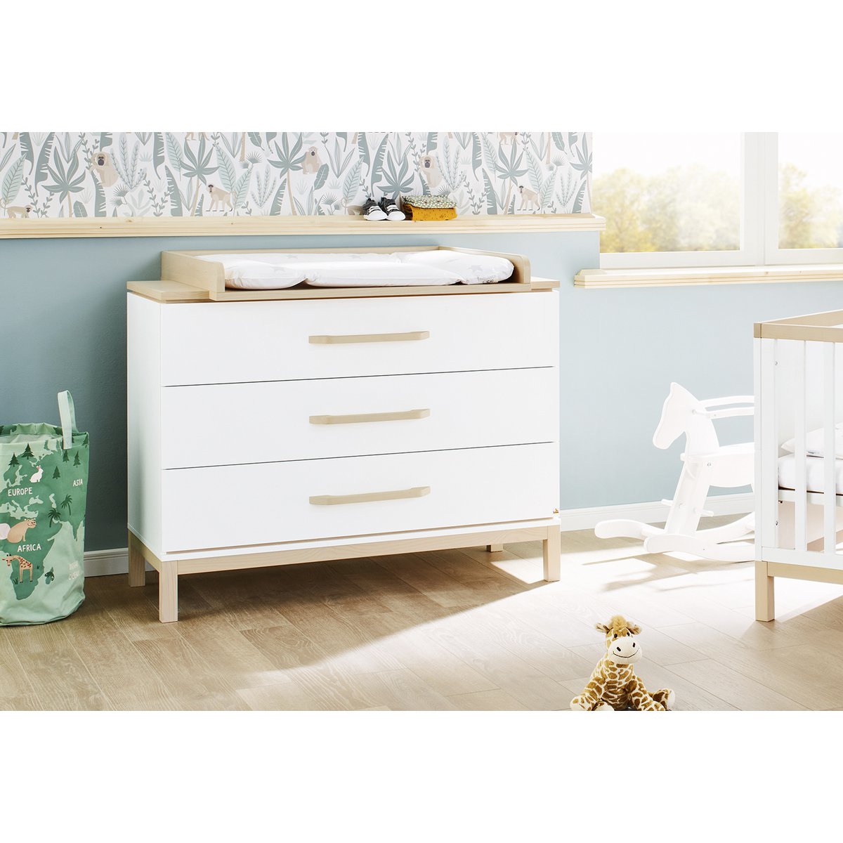 Chest of drawers 'Light' wide