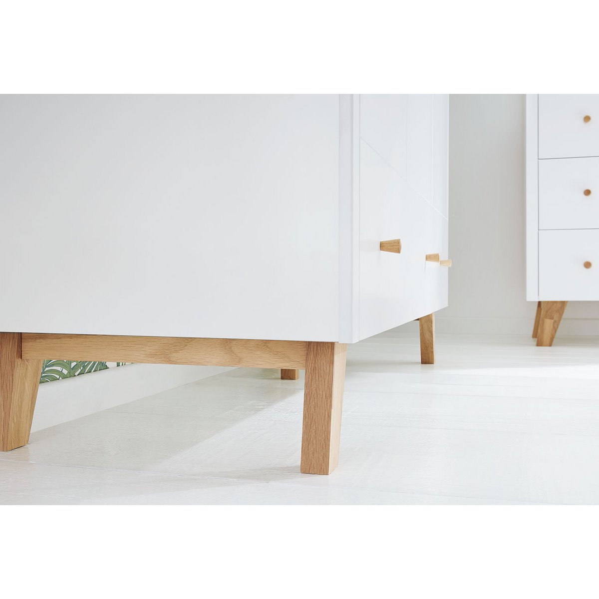 Starter set 'Pan' extra wide
 2 parts: cot, extra wide chest of drawers