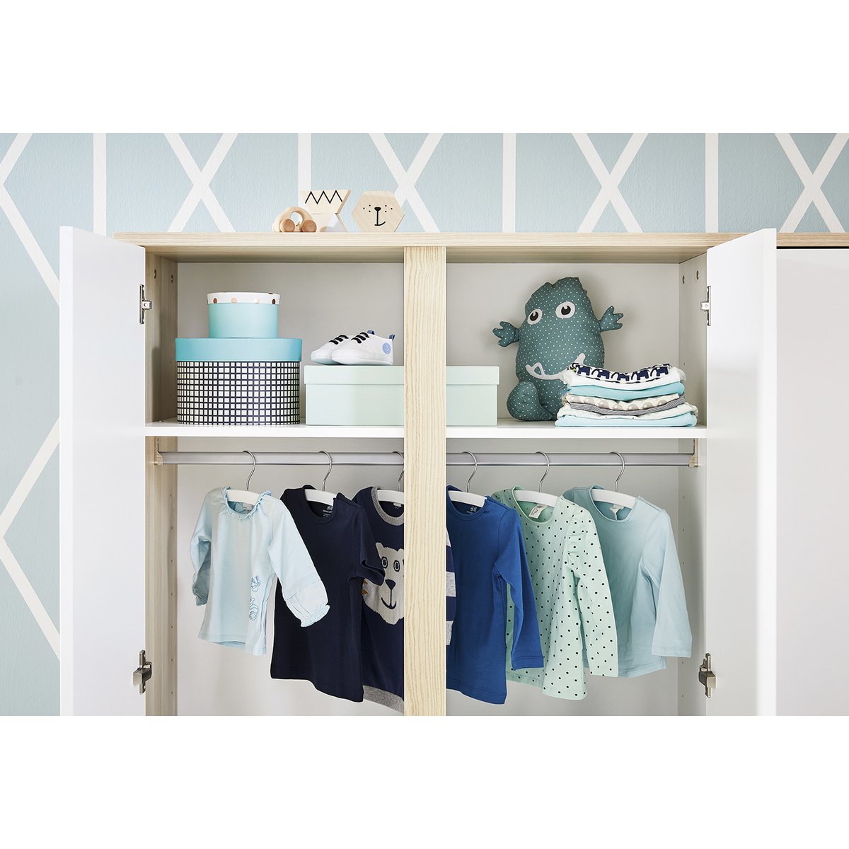 Nursery 'Flow' wide large
 3 parts: cot, wide dresser, large wardrobe