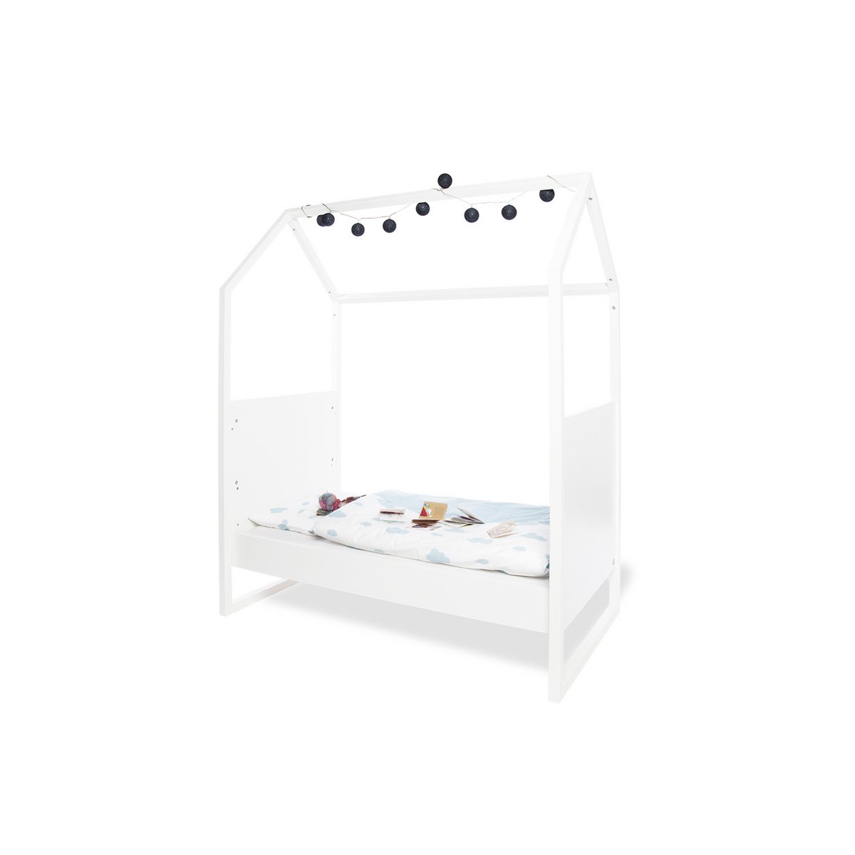 Starter set 'Hilda &amp; Riva' extra wide, white
 2 parts: house bed, extra wide chest of drawers