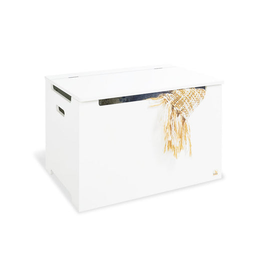 Chest, white lacquered