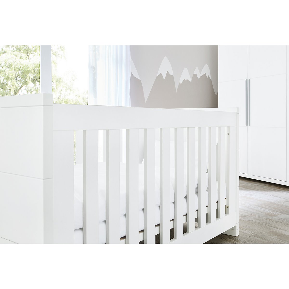 Starter set 'Polar' extra wide, incl. wall shelf
 3 parts: cot, extra wide dresser, wall shelf