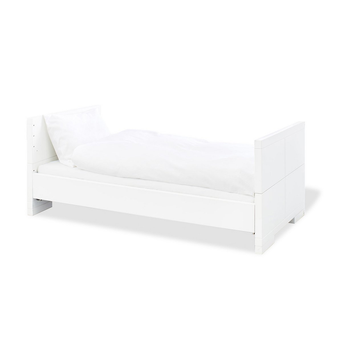 Starter set 'Polar' extra wide, incl. wall shelf
 3 parts: cot, extra wide dresser, wall shelf