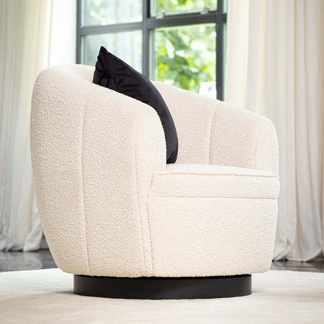 The countess swivel ac whisand fr