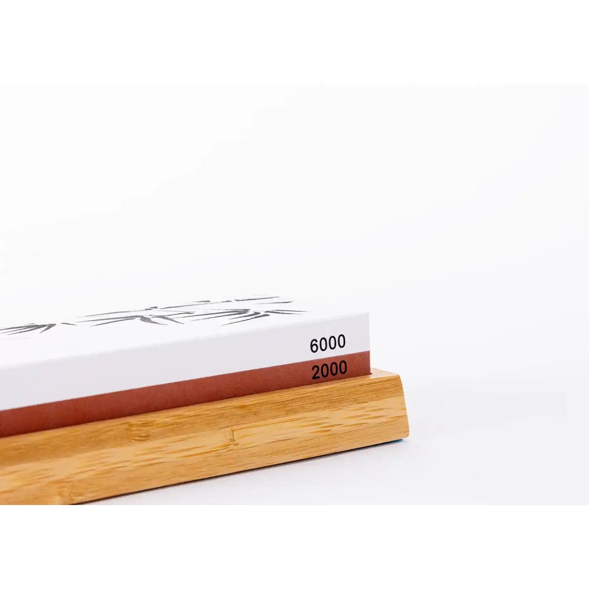 Kitchen accessories - KOTAI sharpening set with double-sided sharpening stone grit 2000/6000, non-slip bamboo base, flattening stone and 15 degree angle guide