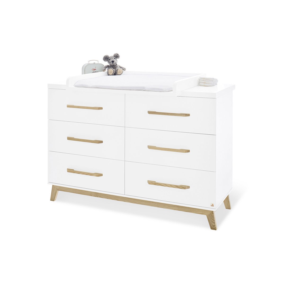 Starter set 'Hilda &amp; Riva' extra wide, white
 2 parts: house bed, extra wide chest of drawers