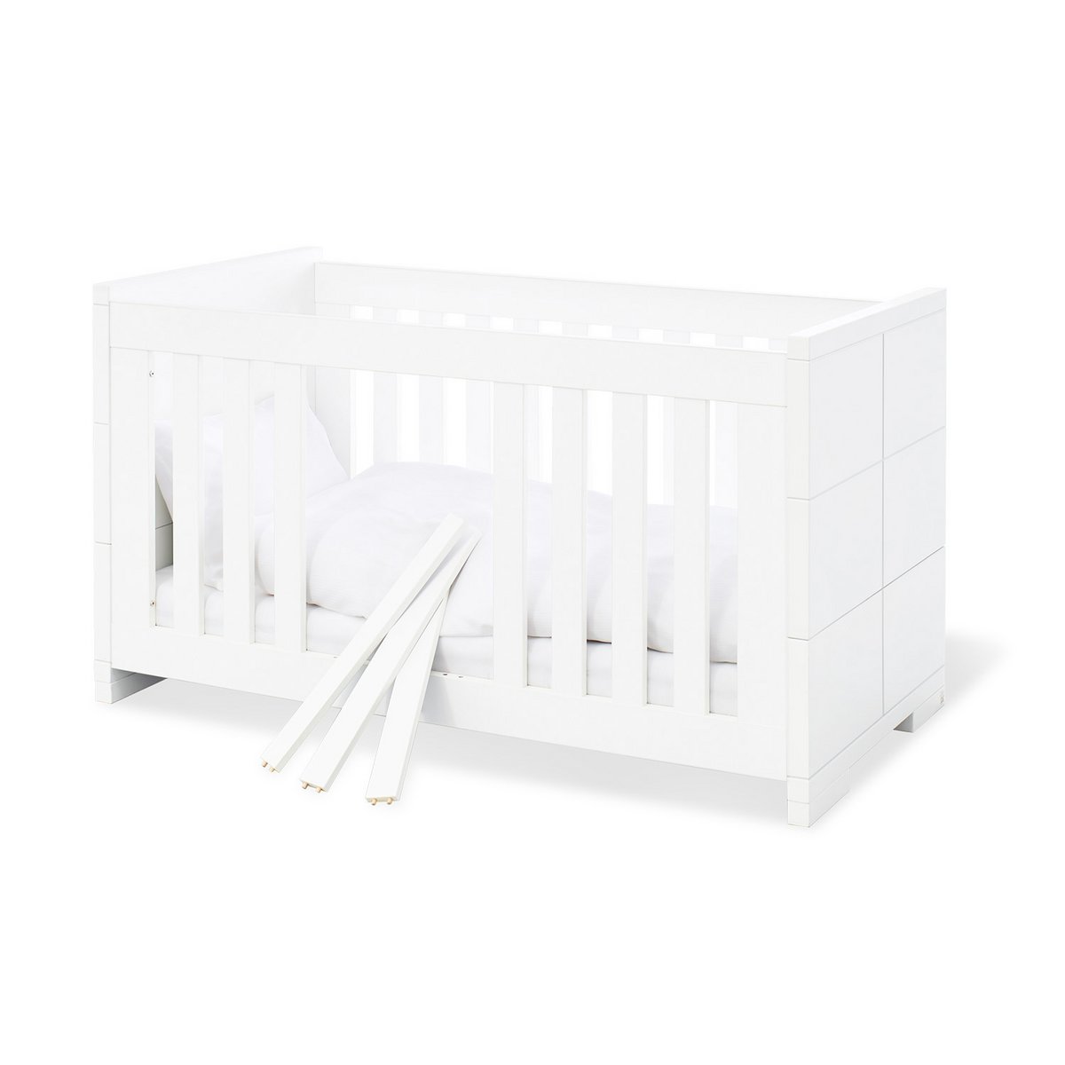 Starter set 'Polar' extra wide
 2 parts: cot, extra wide chest of drawers