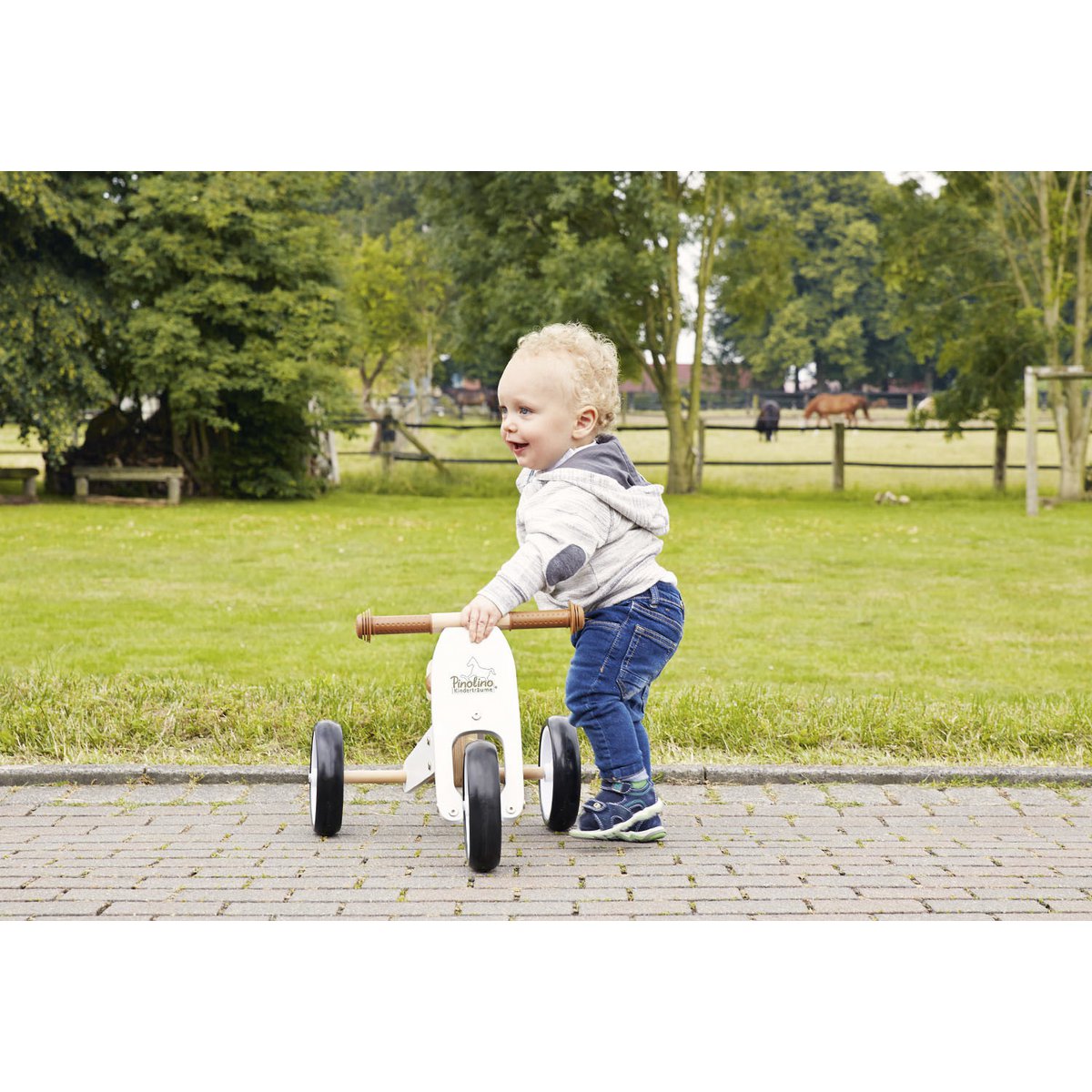 Mini tricycle 'Charlie', white/natural