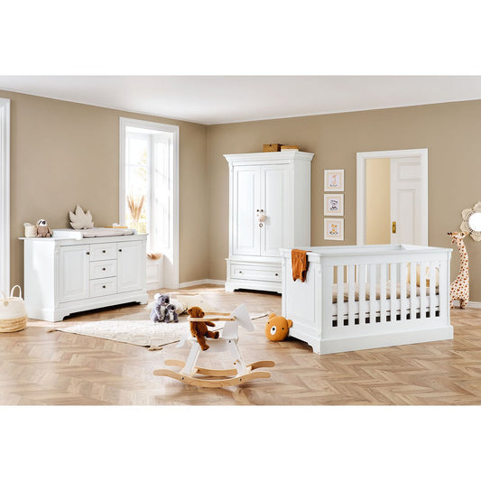 Nursery 'Emilia' extra wide 
3 parts: cot, extra wide chest of drawers, 2-door wardrobe