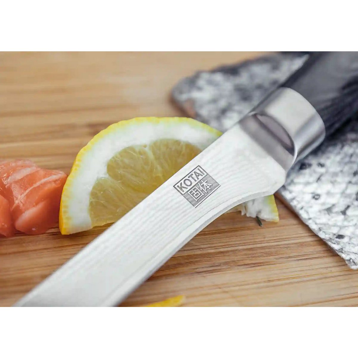 Knife - Flexible filleting knife with bamboo Saya and bamboo box - 200 mm blade